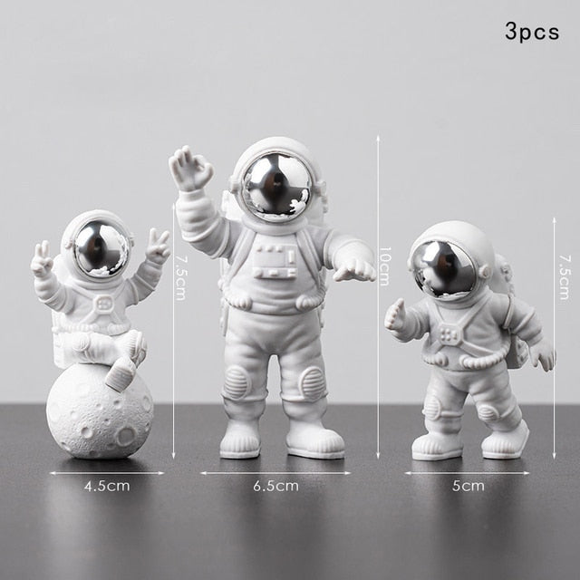 Astronaut and Moon Home Decor Set - SassQuality