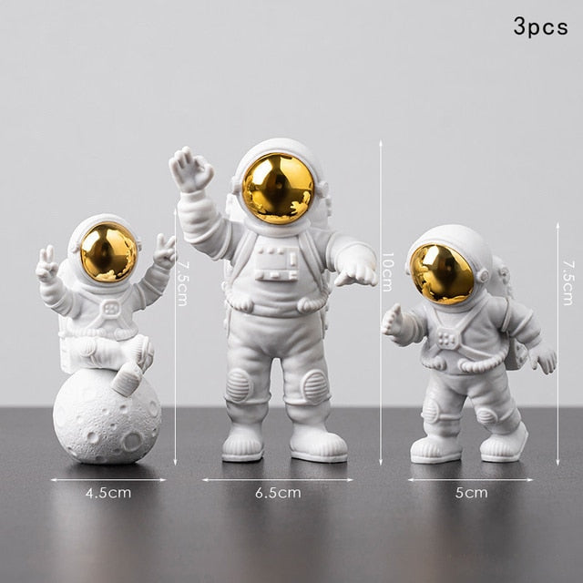 Astronaut and Moon Home Decor Set - SassQuality