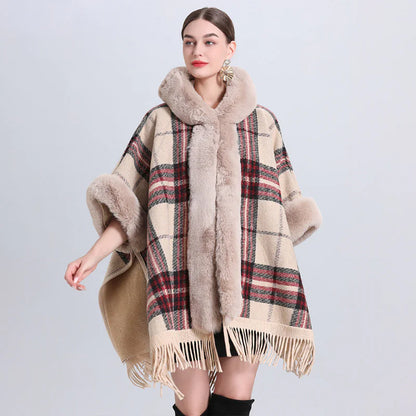 Chic Cashmere-Trimmed Plaid Inverness with Luxe Fur Collar